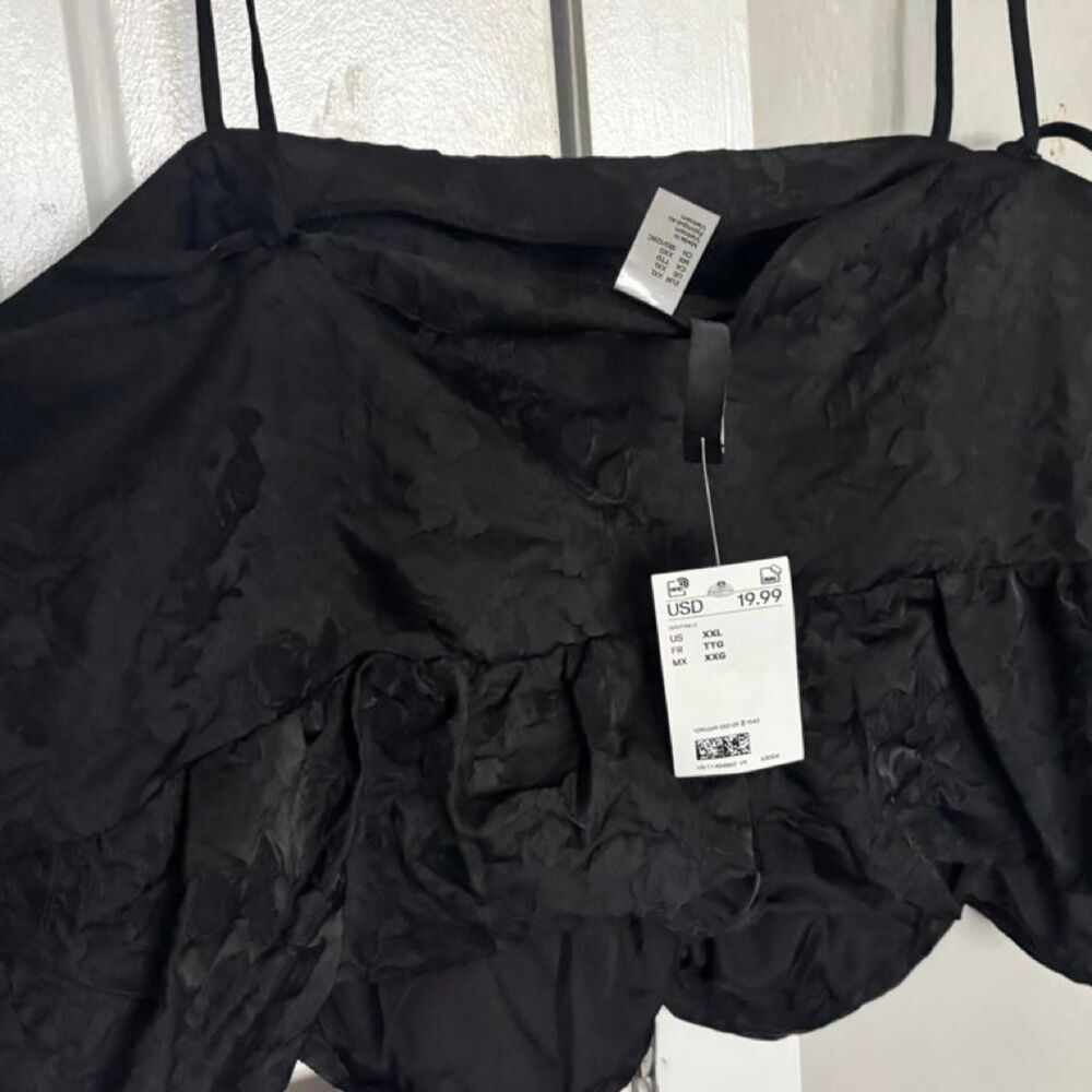 H&M Black Ruffle Crop-top - Picture 4 of 8